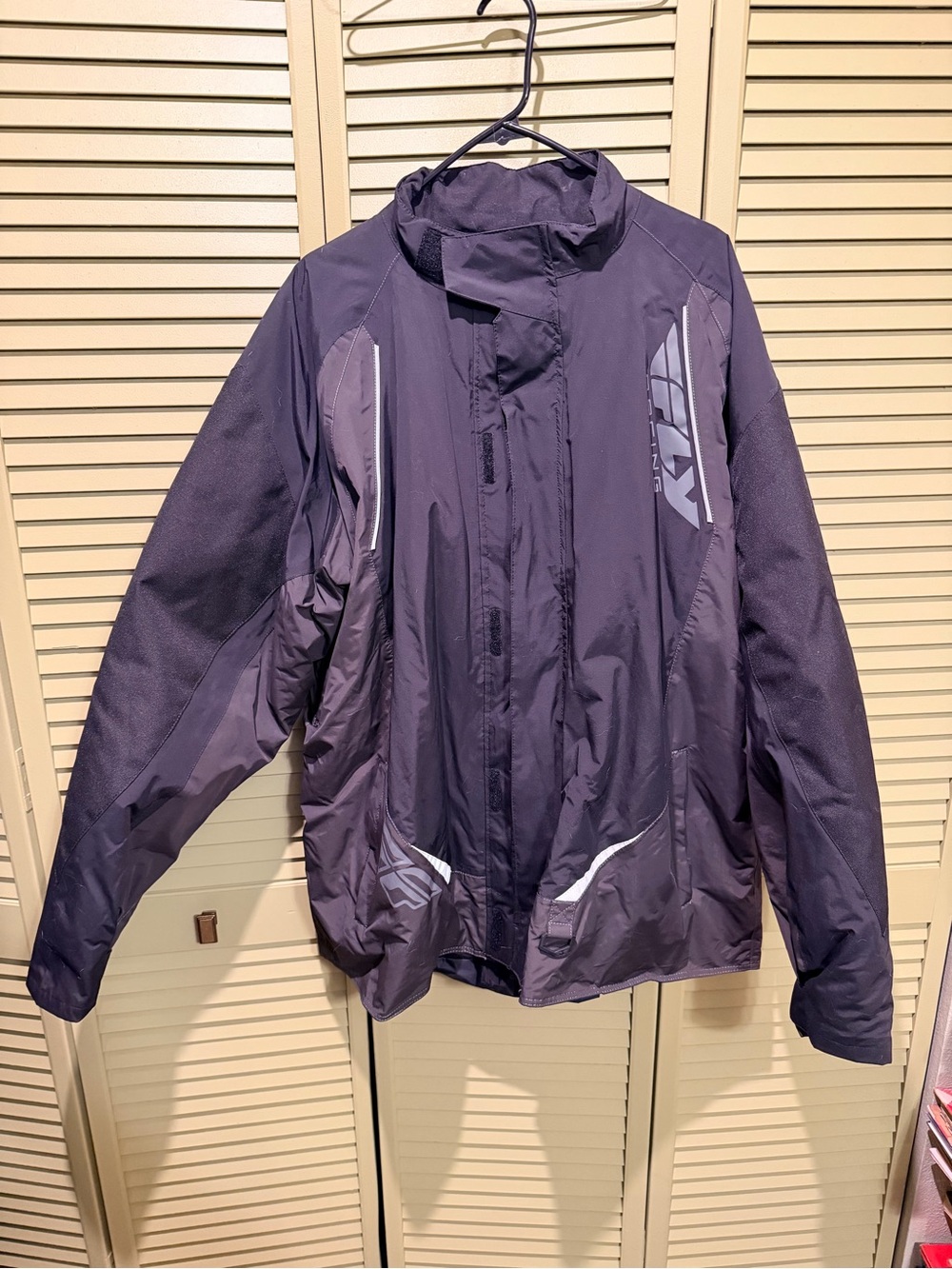 Men's Purple Ski & Snowboard Jacket with Reflective Accents